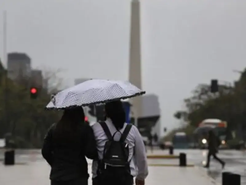 La tormenta de Santa Rosa llegó con lluvias y frío al AMBA: cómo seguirá el tiempo en los próximos días