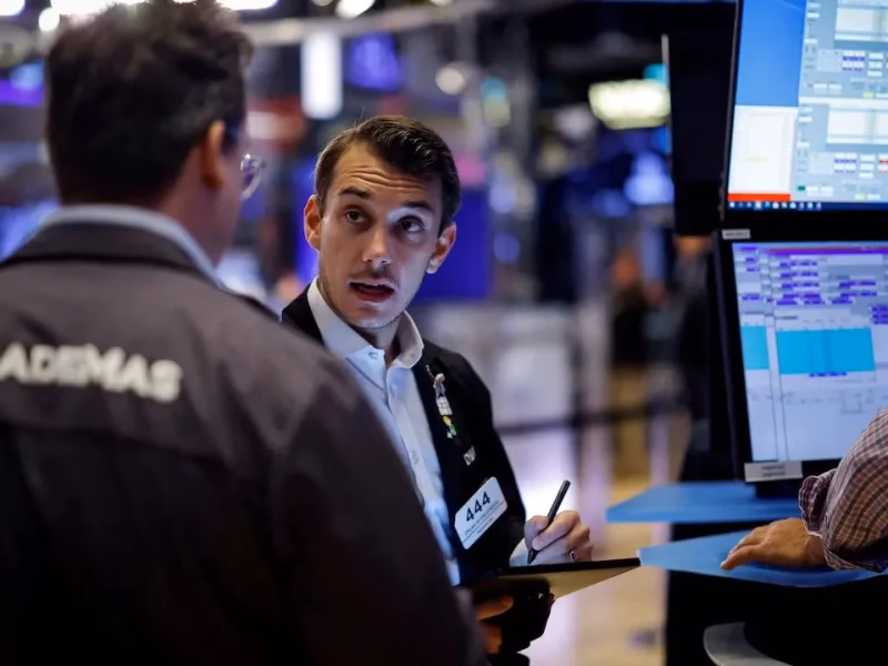 Mercados en alerta: caen hasta un 6% las acciones y bonos argentinos en Wall Street