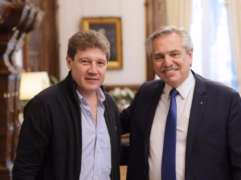 En contra de la postura de Javier Milei, otro gobernador lanzó medidas frente al endeudamiento familiar