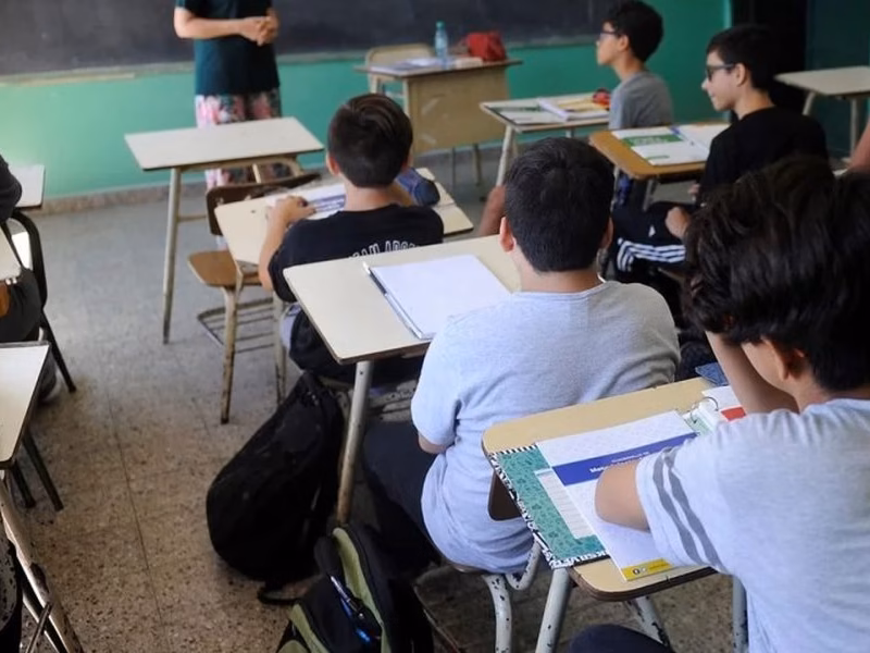 Alerta educativa: advierten una caída de las habilidades cognitivas en estudiantes argentinos