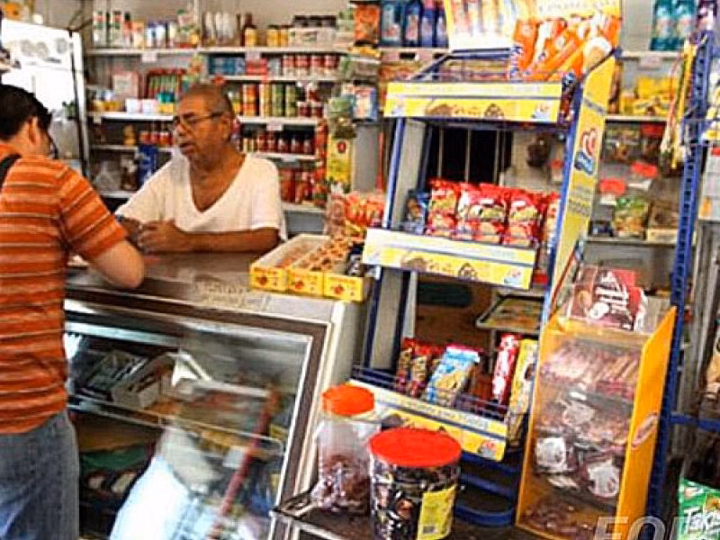Las ventas en los comercios pyme volvieron a caer y acumulan una baja de 2,4% en el año