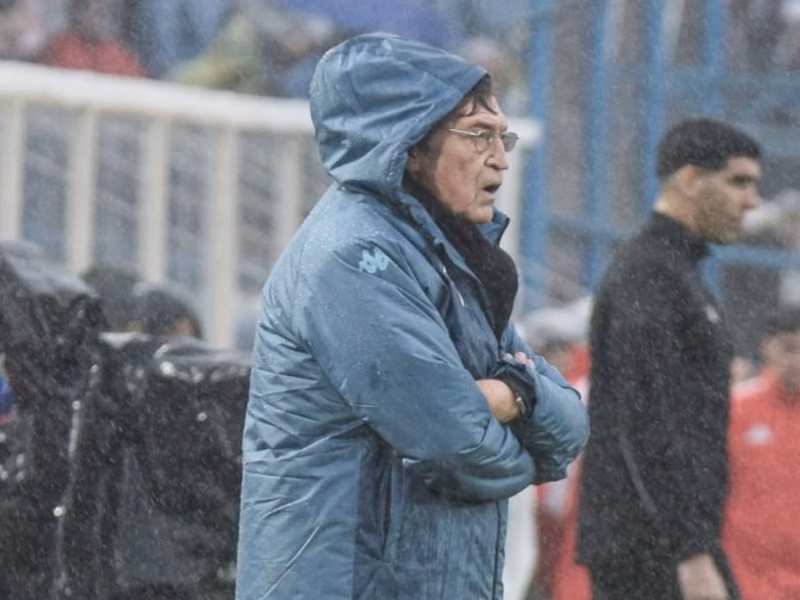 El exabrupto de Falcioni: “Antes de que fuera polvo o paja yo ya estaba adentro de una cancha”