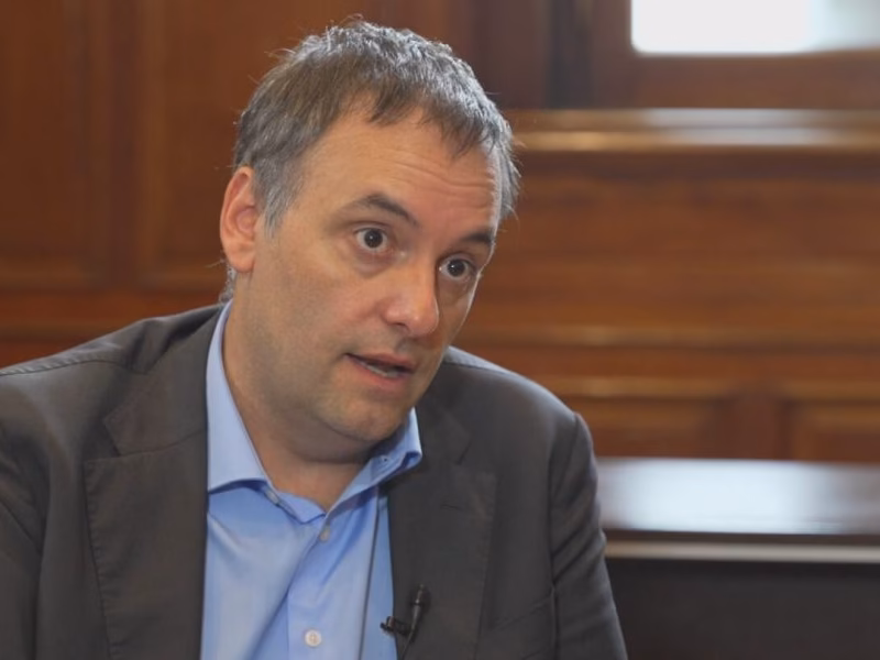 Manuel Adorni presentó la justificación de su patrimonio y negó irregularidades