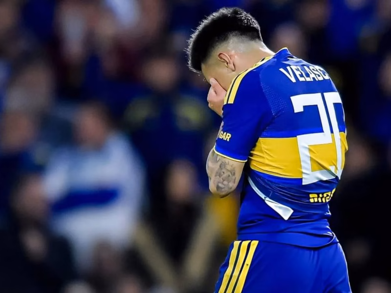 Alerta en Boca: Alan Velasco salió lesionado y preocupa de cara a lo que viene