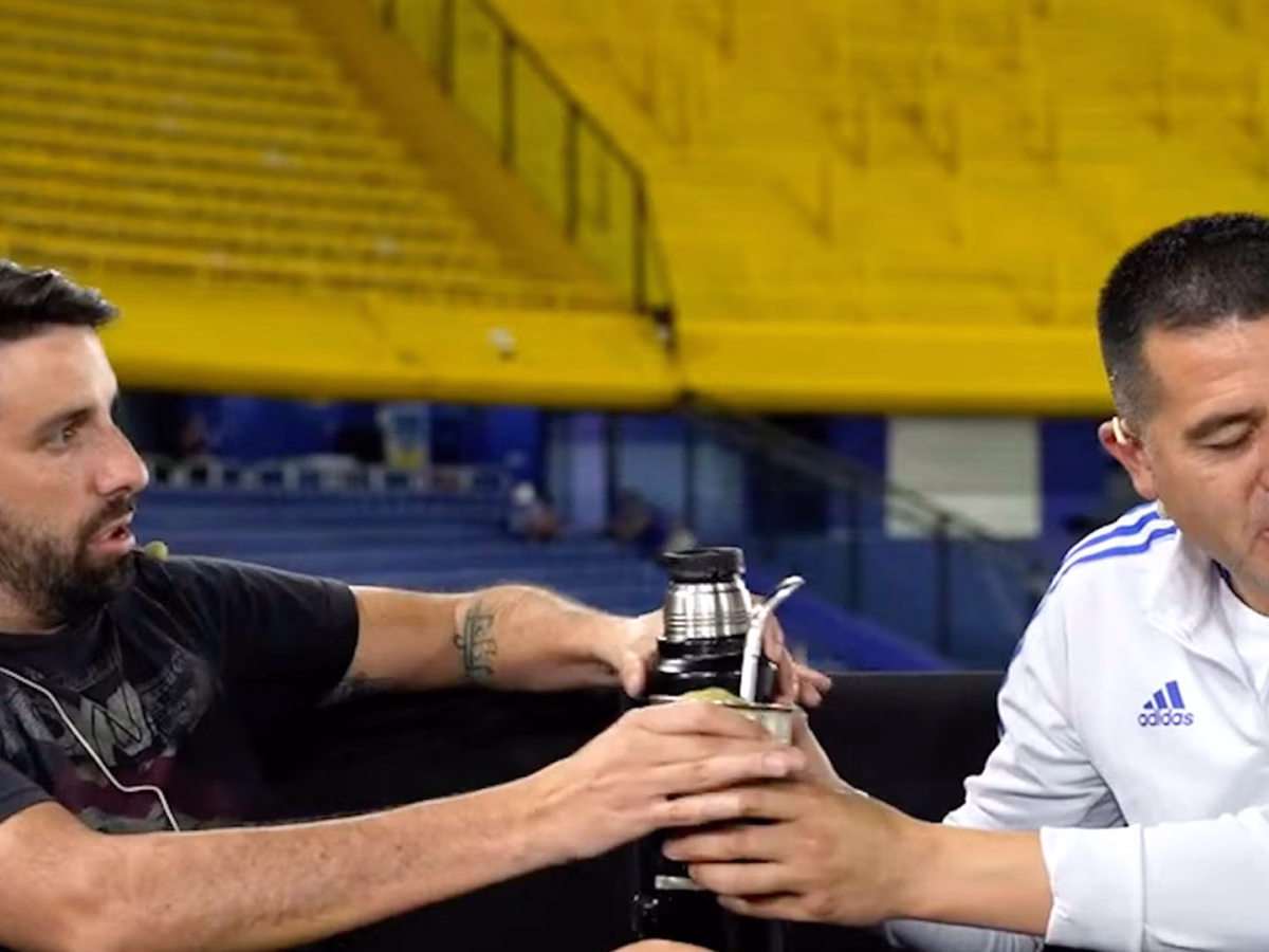 Boca Juniors: la frase polémica de Riquelme en su sorpresiva aparición en el programa de Azzaro