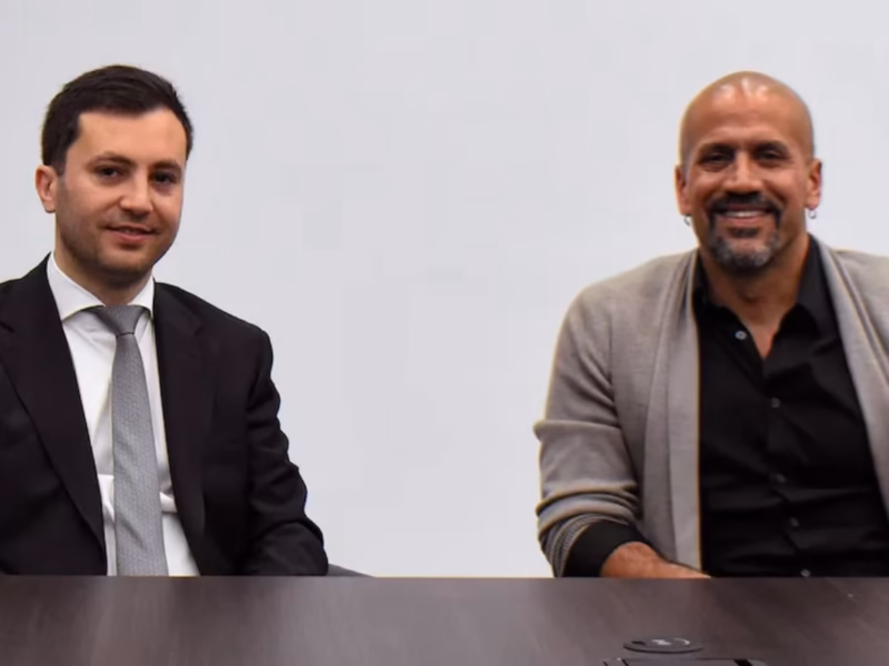 Stefano Di Carlo y Juan Sebastián Verón, juntos por el futuro del fútbol argentino