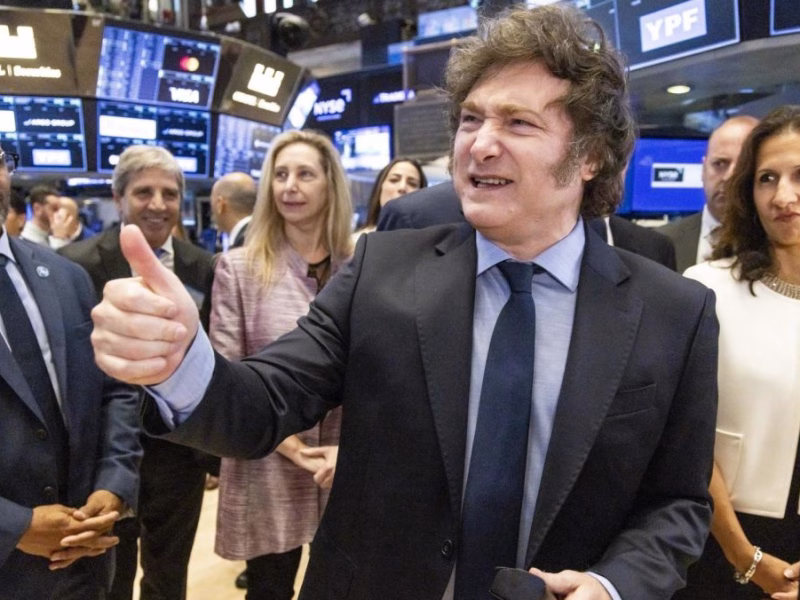 Las acciones y bonos argentinos se recuperan en Wall Street y el riesgo país baja a 748 puntos