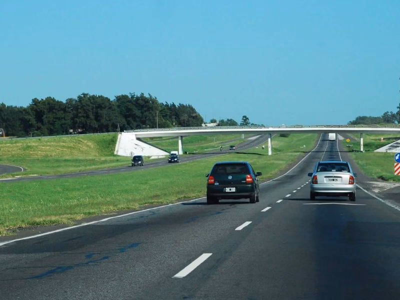 “Hoy dimos un paso fundamental”: el Gobierno firmó la concesión de 3.900 kilómetros de rutas nacionales